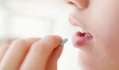 Bí quyết tự nhiên chữa thâm môi, tránh nứt nẻ vào mùa hanh khô