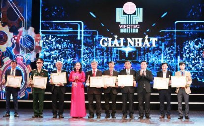 Góp phần phát triển nền khoa học, công nghệ