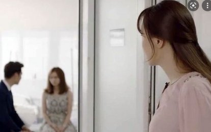 Ủng hộ chồng mua xe cho vợ cũ